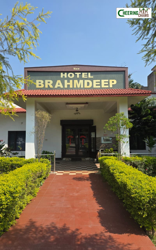 Brahmdeep restaurant, Sitapur
