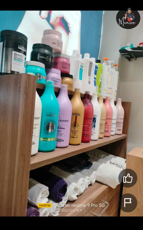 Loreal H&B salon Tundla, Firozabad