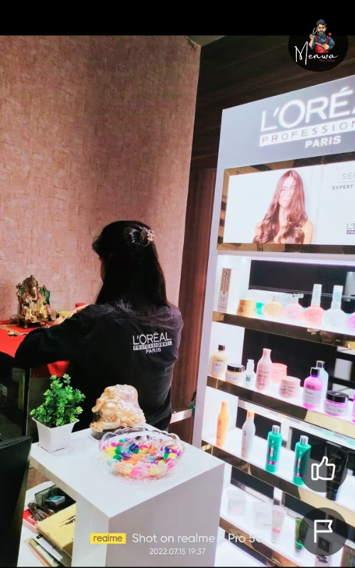 Loreal H&B salon Tundla, Firozabad