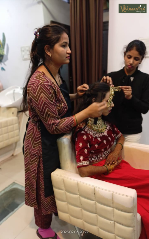 Nikky Bawa Hair Salon, Sehore