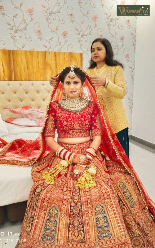 Janshi beauty parlour, Mainpuri