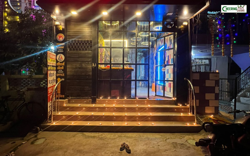The Black Pearl Cafe Bar, Khandwa