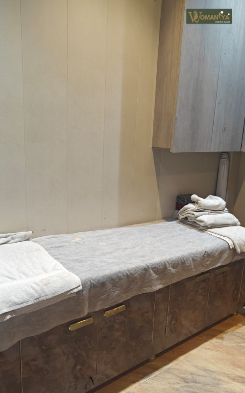 R World Beauty Care, Vrindavan