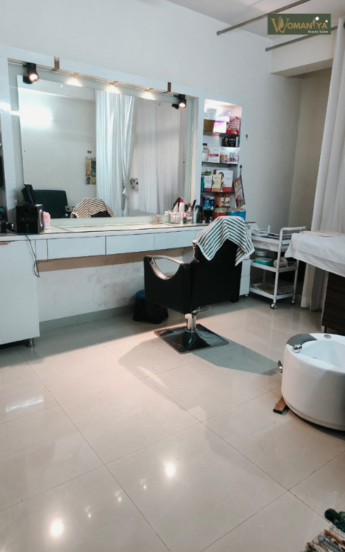 She 's Boutique & Parlour, Meerut