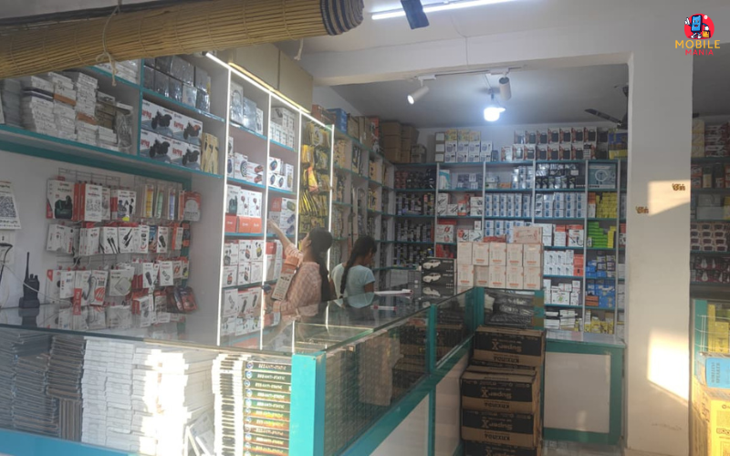 Vishal Mobile World, Lakhimpur kheri 