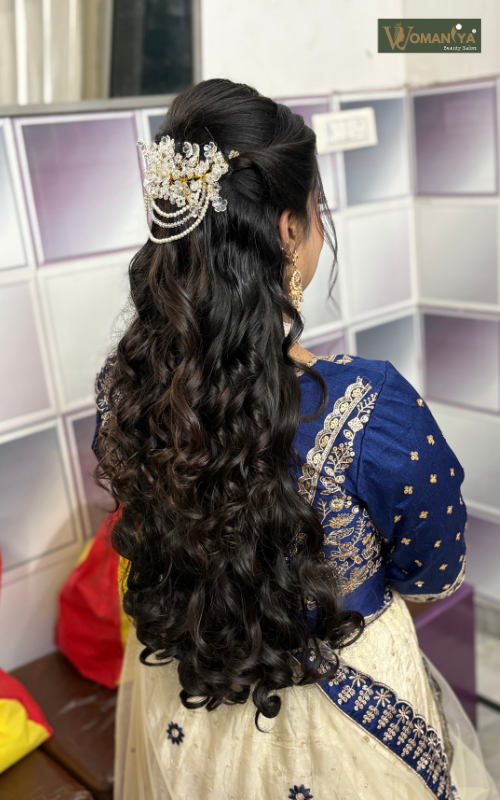 Paras Beauty Parlour, Mawana