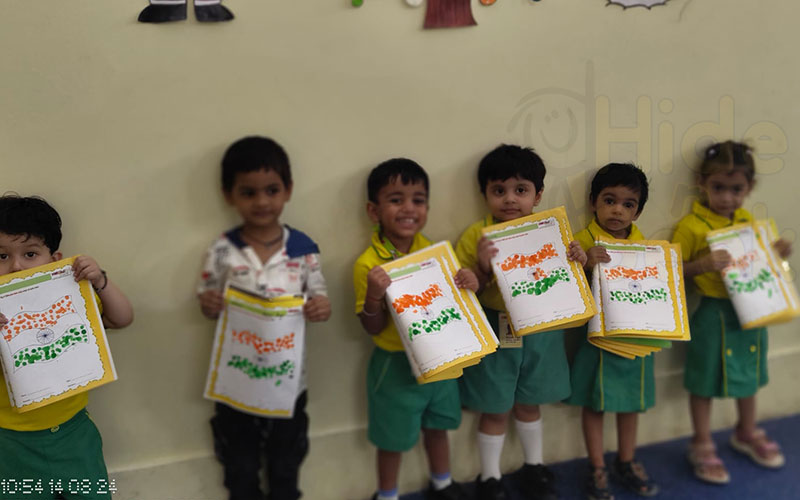 Makoons Play School, Rampur
