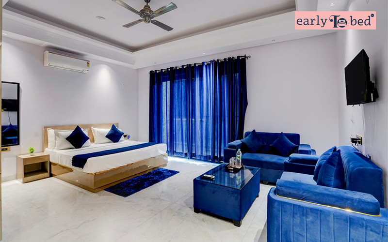 Hotel White House, Noida