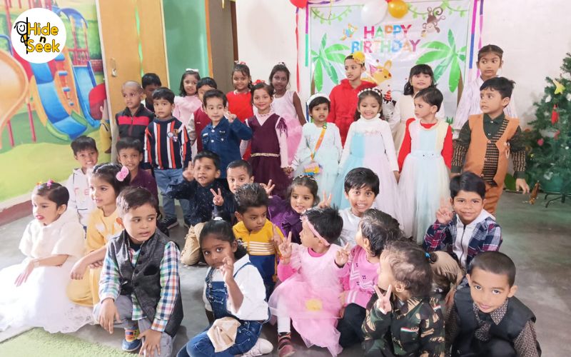 Bal Swapnil Sansar Pre School & Kindergarden, Gorakhpur 