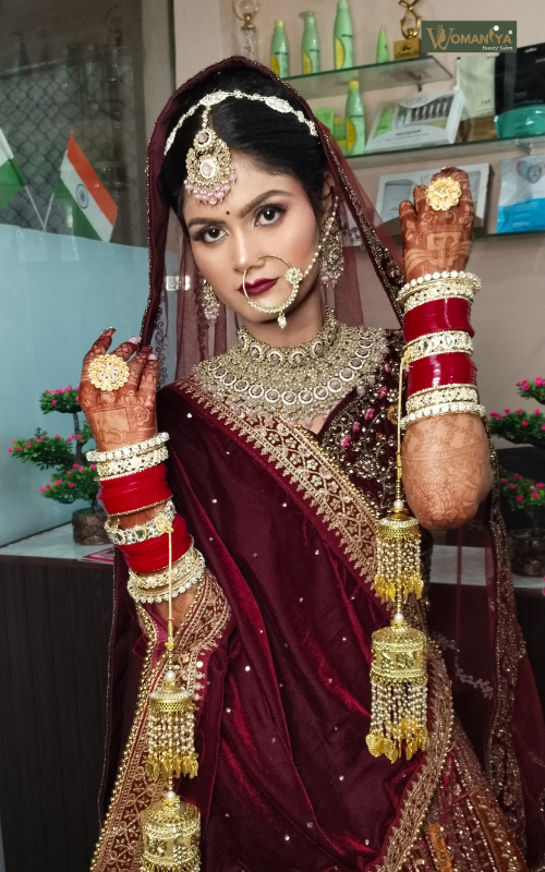 Anshika makeup Studio & academy, banuur