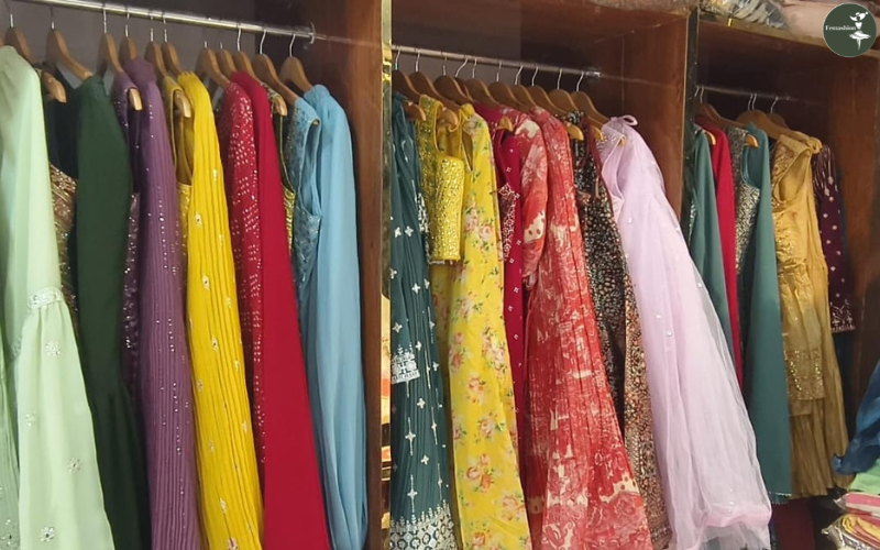 Navin Fashion House, Lakhimpur Kheri